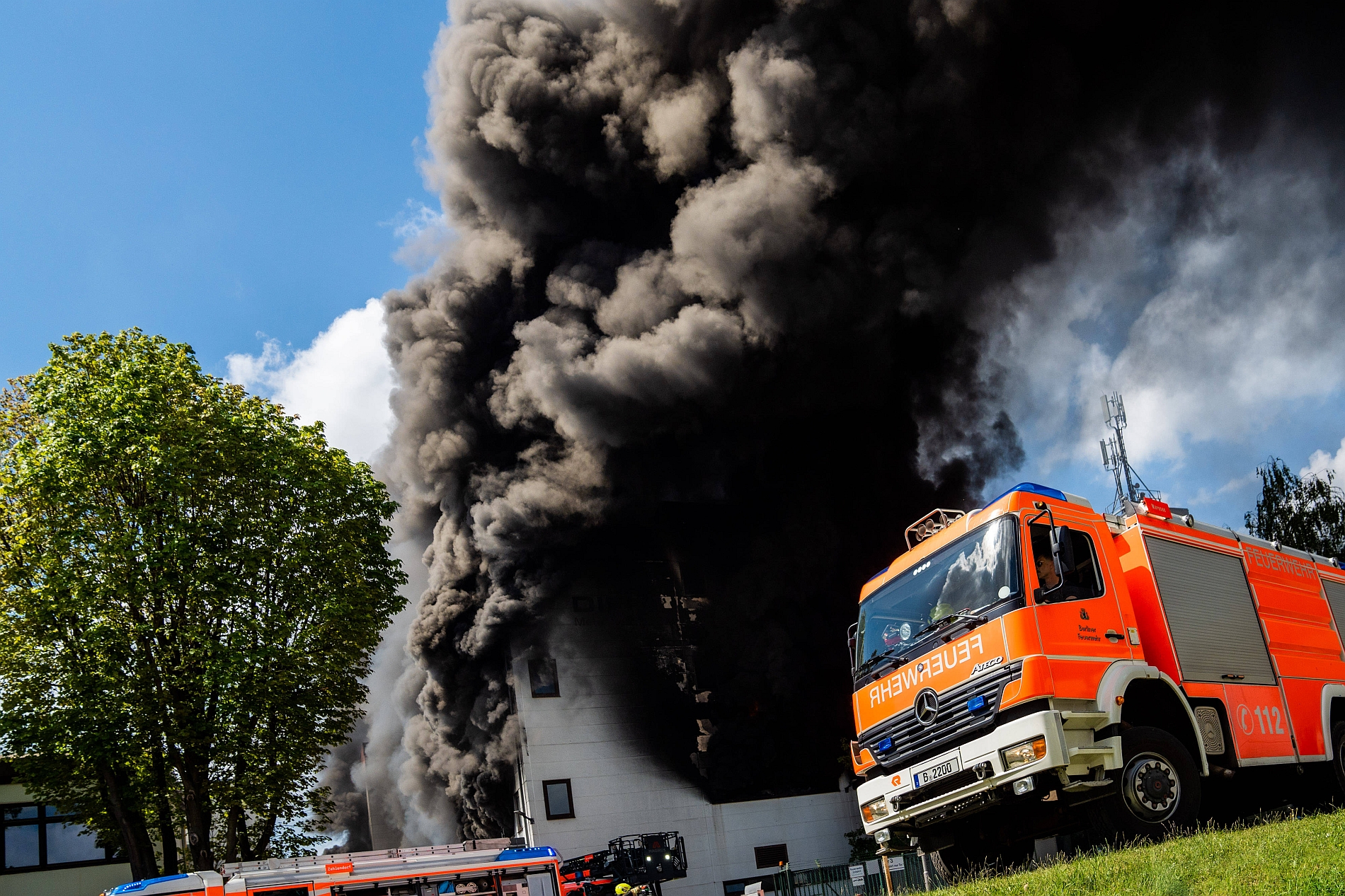 Пока вы не уснули: последствия пожара на заводе в Берлине и предупреждение РФ об ударе возмездия